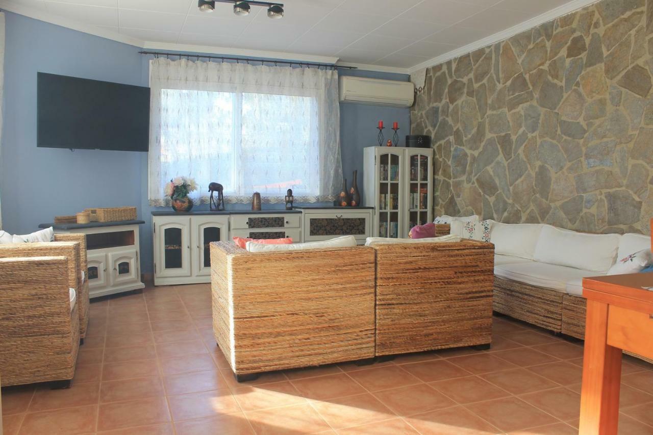 Romani,26 Olivella Luaran gambar